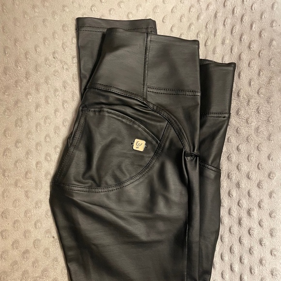 Freddy WR.UP - Picture 1 of 4